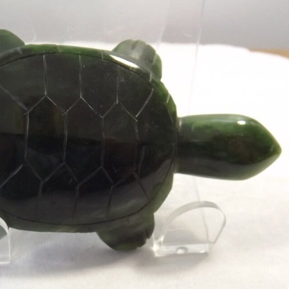 Dark Green Nephrite Jade Turtle - Picture 9 of 10